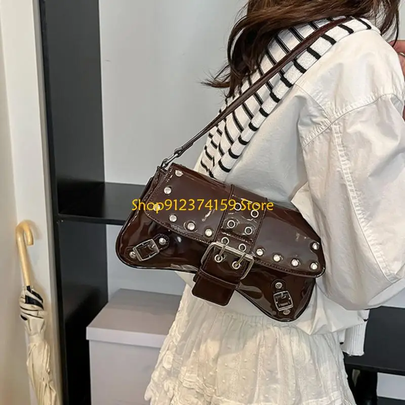 Bolsa de Ombro Feminina em Couro PU Compacta