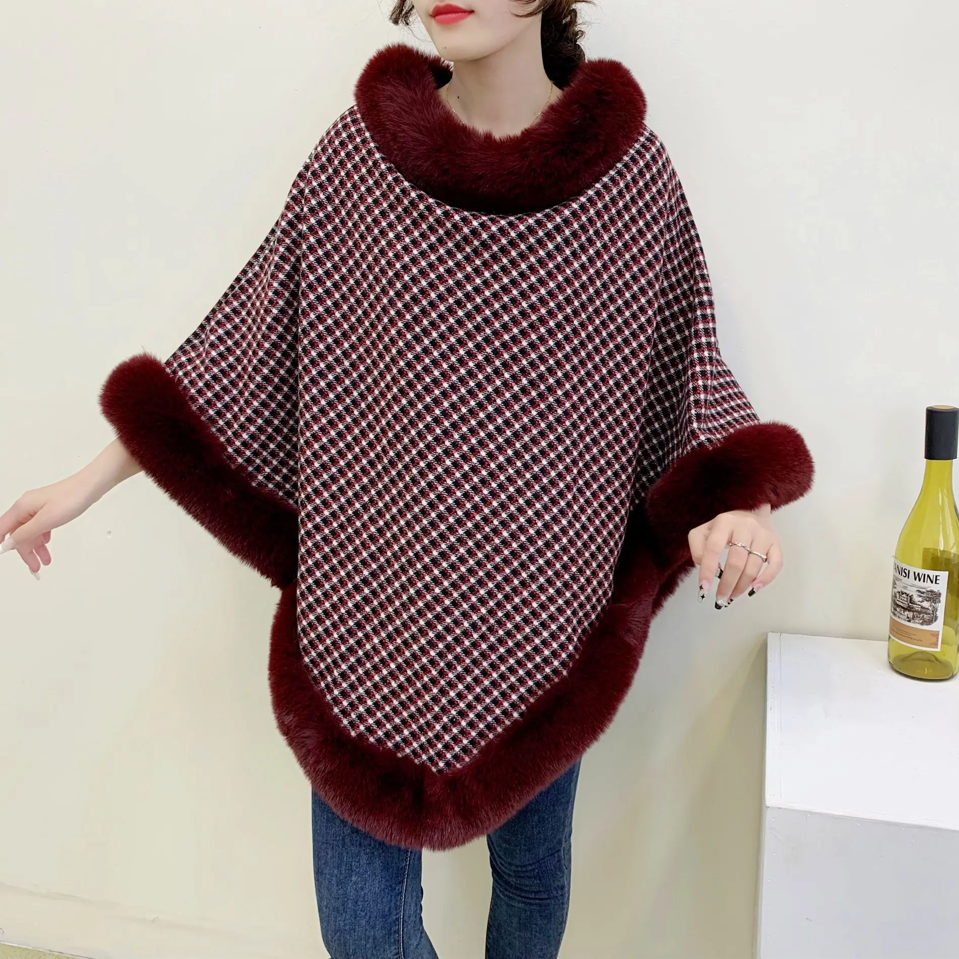 6 Colors 2023 New Plaid Loose Pullover Streetwear Batwing Sleeves Poncho Autumn Warm O Neck Faux Rabbit Fur Women Shawl Coat