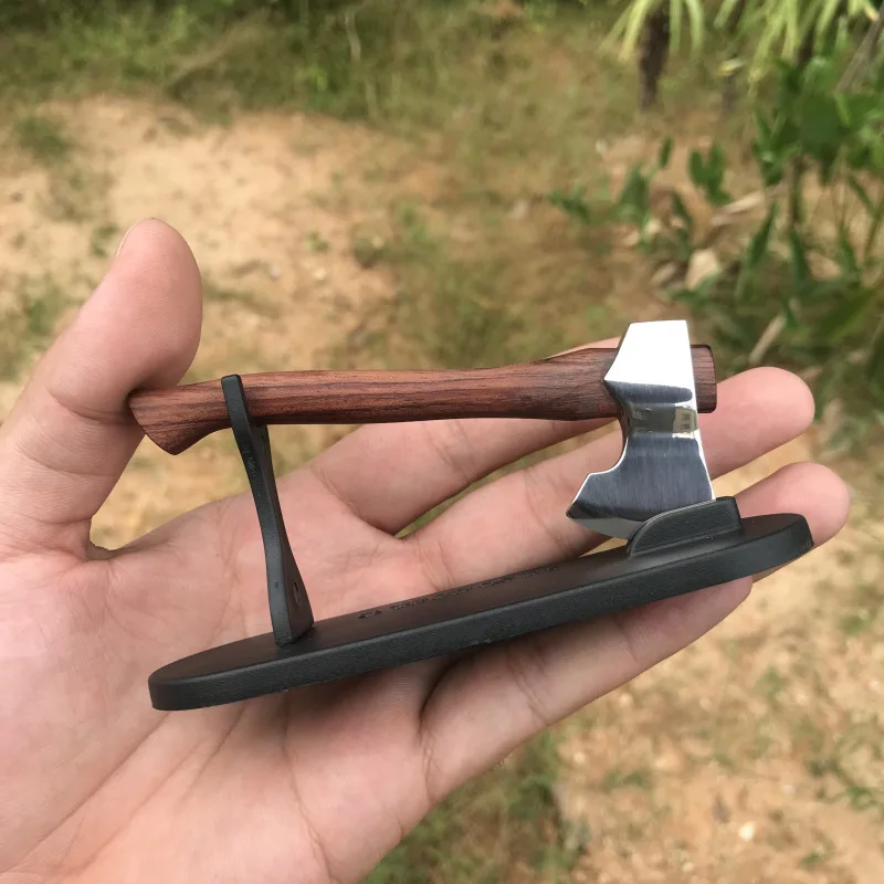 Slide image 64a94f9bb7814c1f8c7ee641b9b800ab