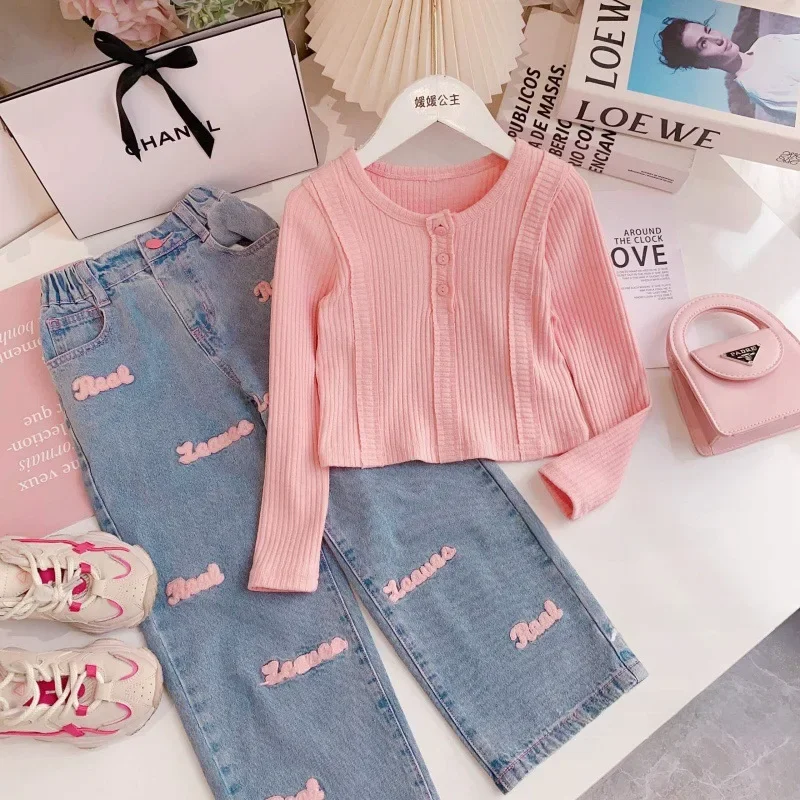 Pink top + jeans