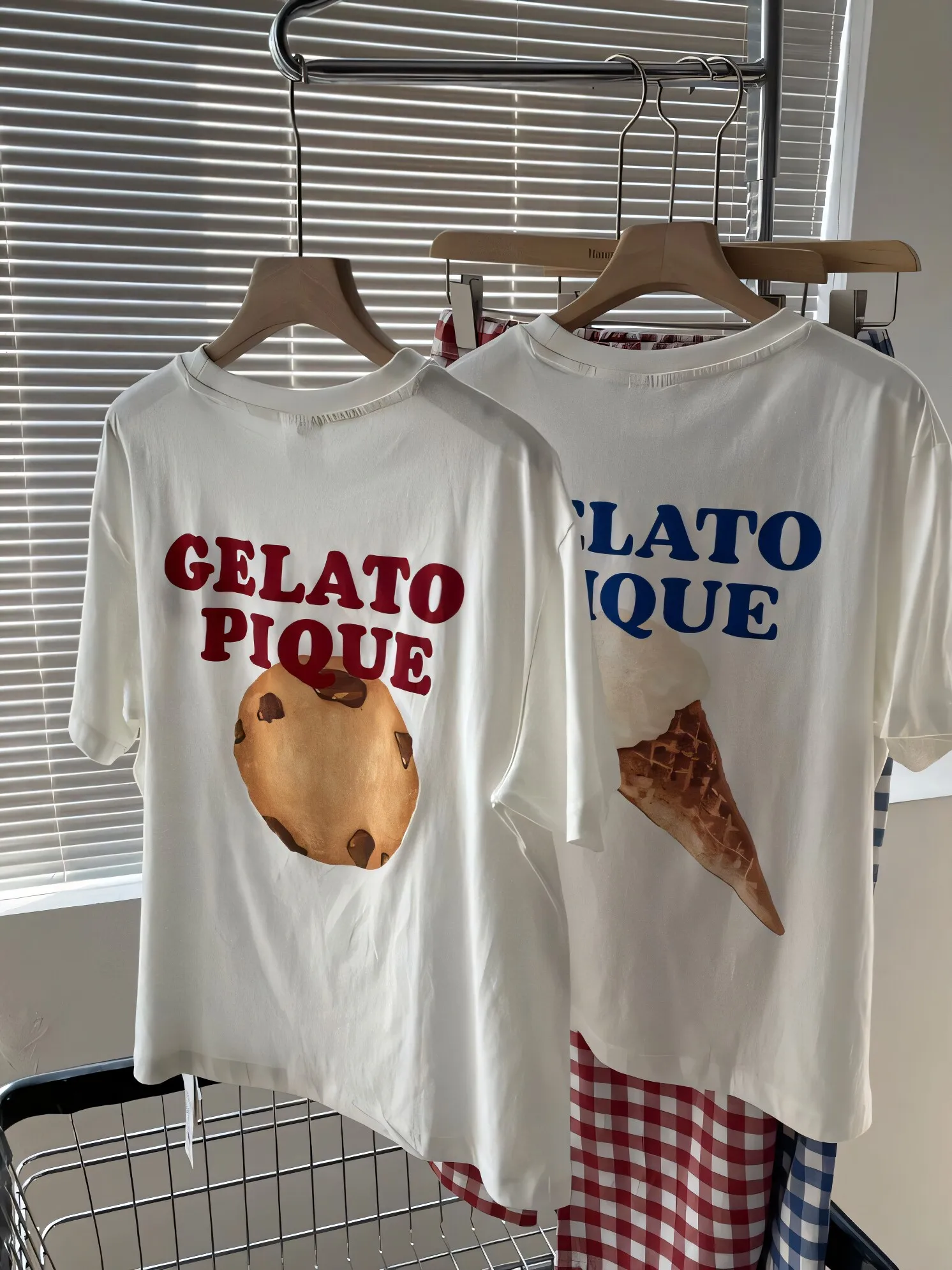Gelato Pique Otter 프린트 파자마 세트 여성 소프트 라운드 넥 반팔 긴 바지 홈 라운지 잠옷 투피스 의상