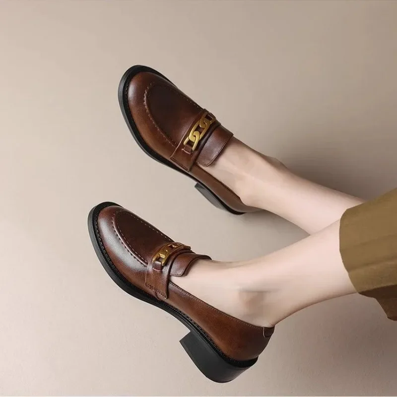 Autumn Winter Metal Chains Sneakers Women Med Heel Leather Flats Oxfords Women's Flat Shoes Round Toe Loafers Shoes Female
