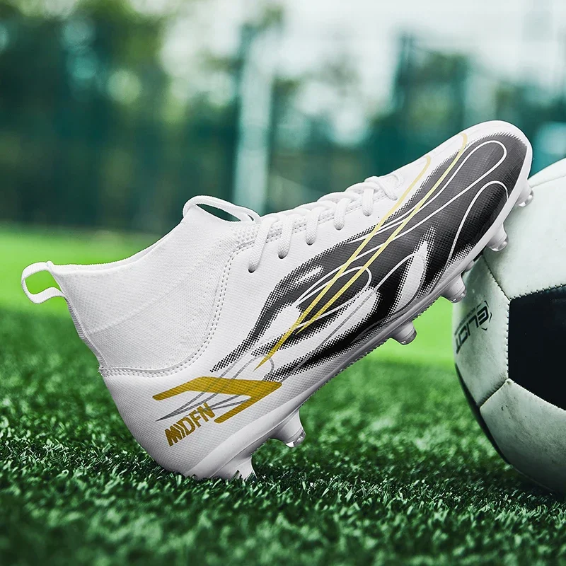

Quality Soccer Shoes Cleats C.Ronaldo Durable Football Boots Lightweight Comfortable Futsal Sneakers Wholesale Chuteira Society