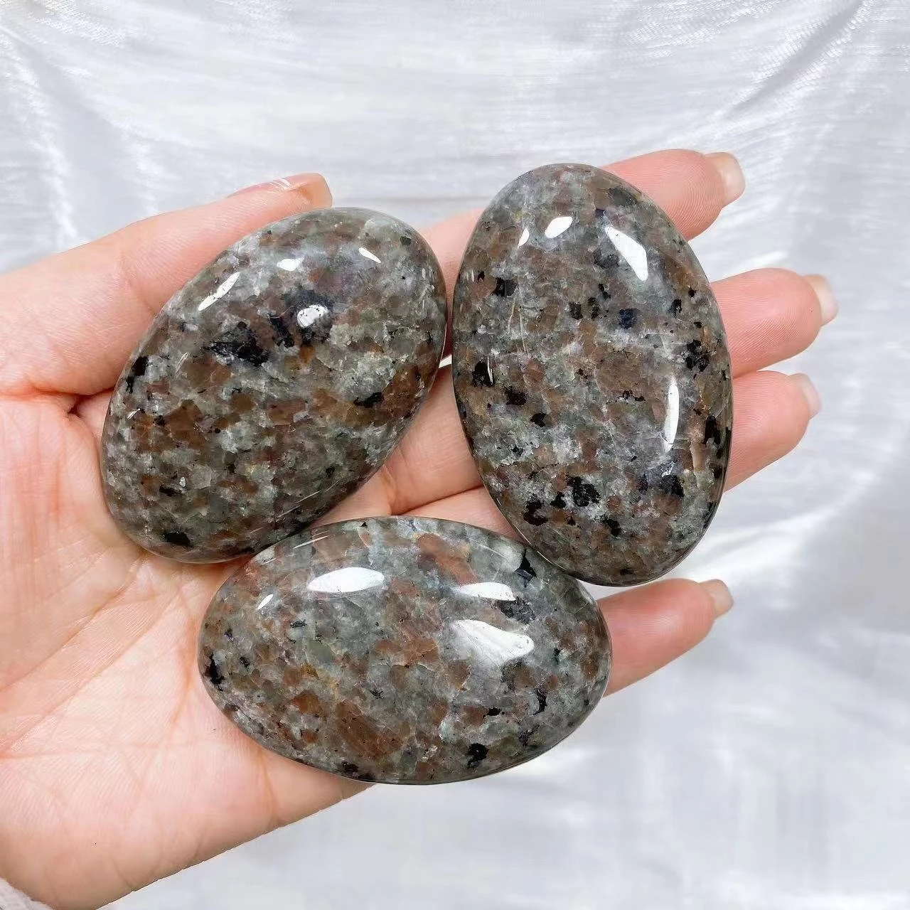 55*35MM Natural Yooperlite Crystal Hot Compress Massage Pocket Palm Stone Energy Gemstone Reiki Healing Mineral  Home Decor Gift 2