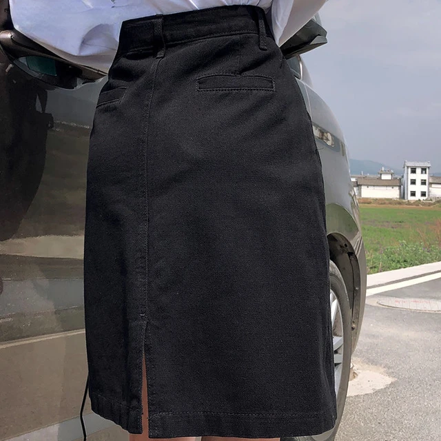 Saia Midi de Brim Vintage Feminina: O Estilo Atemporal Que Complementa Qualquer Look 4 Saia Midi de Brim Feminina: O Estilo Atemporal Que Complementa Qualquer Look