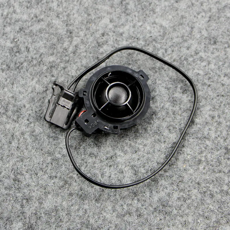 Front A-pillar tweeter Treble plug 2 PCS For Polo Passat Touran Bora golf Jette Octavia 6R0 035 411