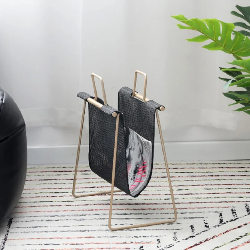 Nordic Living Room Magazine Rack Simple Iron Newspaper Rack Sofa Bedroom Corner Storage Creative Handbag Bookshelf Drop