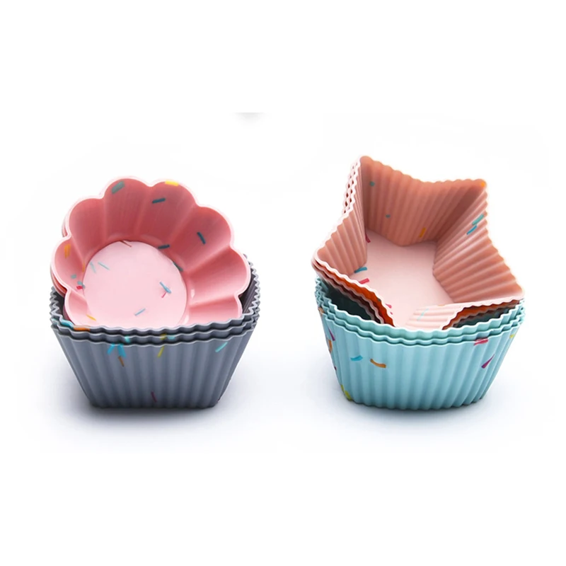 Moule pour 12 muffins avec caissette en silicone