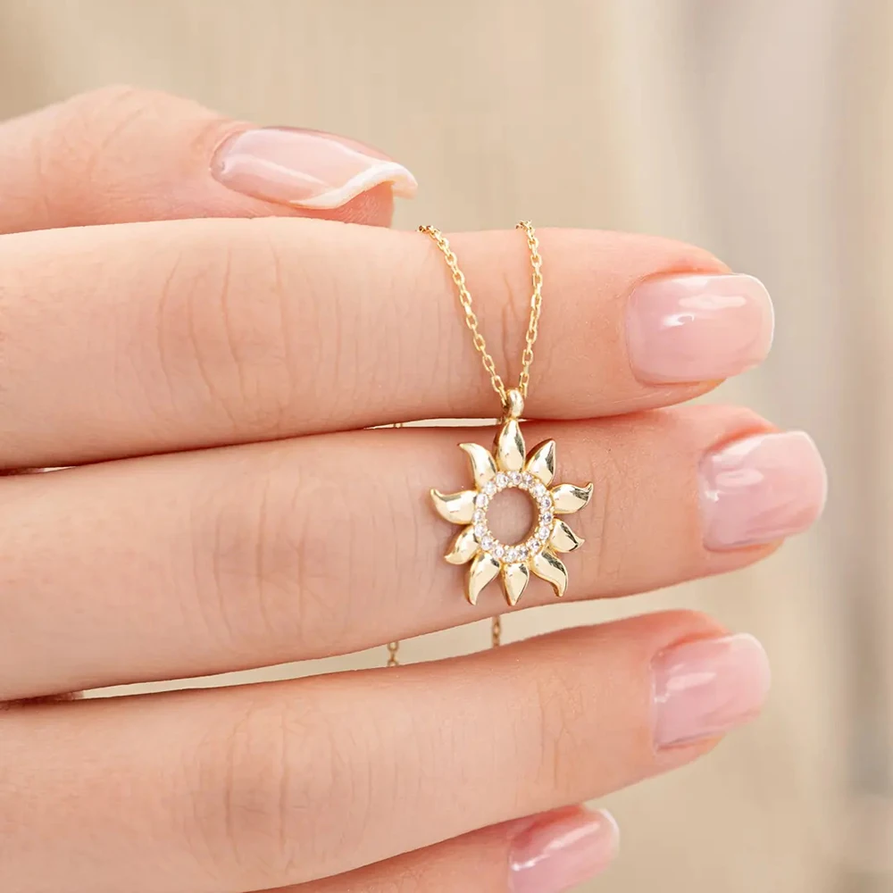 Exquisite Sunflower CZ Zircon One Piece Necklace for Women 18K Gold Plated Polished Flower Pendant Choker Birthday Gifts Jewelry