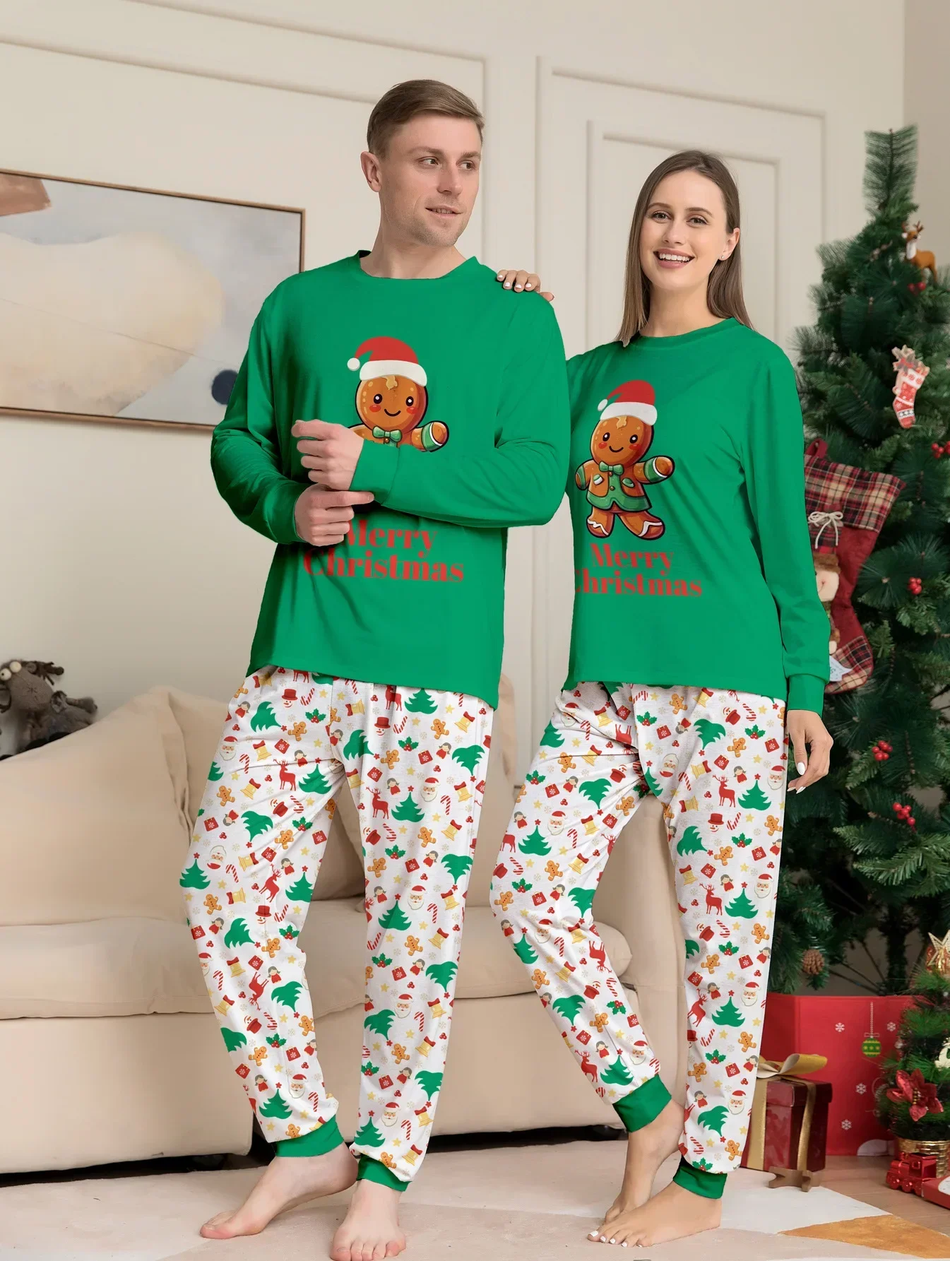 thumbnail image 5 of Conjunto de pijamas a juego de Feliz Navidad 2024 Nuevo patrón de dibujos animados 2 piezas Traje de hogar Ropa suave y linda para padres e hijos Pijamas de aspecto familiar, 5 of 5