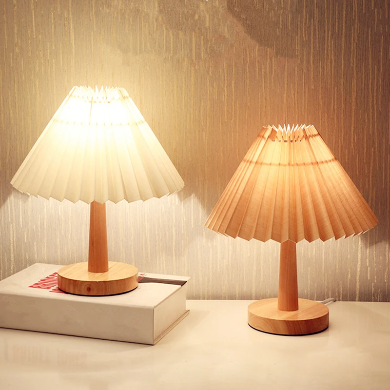 

moonlux Vintage Pleated Table Lamp Solid Wood Study Reading Bedside Night Light USB Cloth Lampshade
