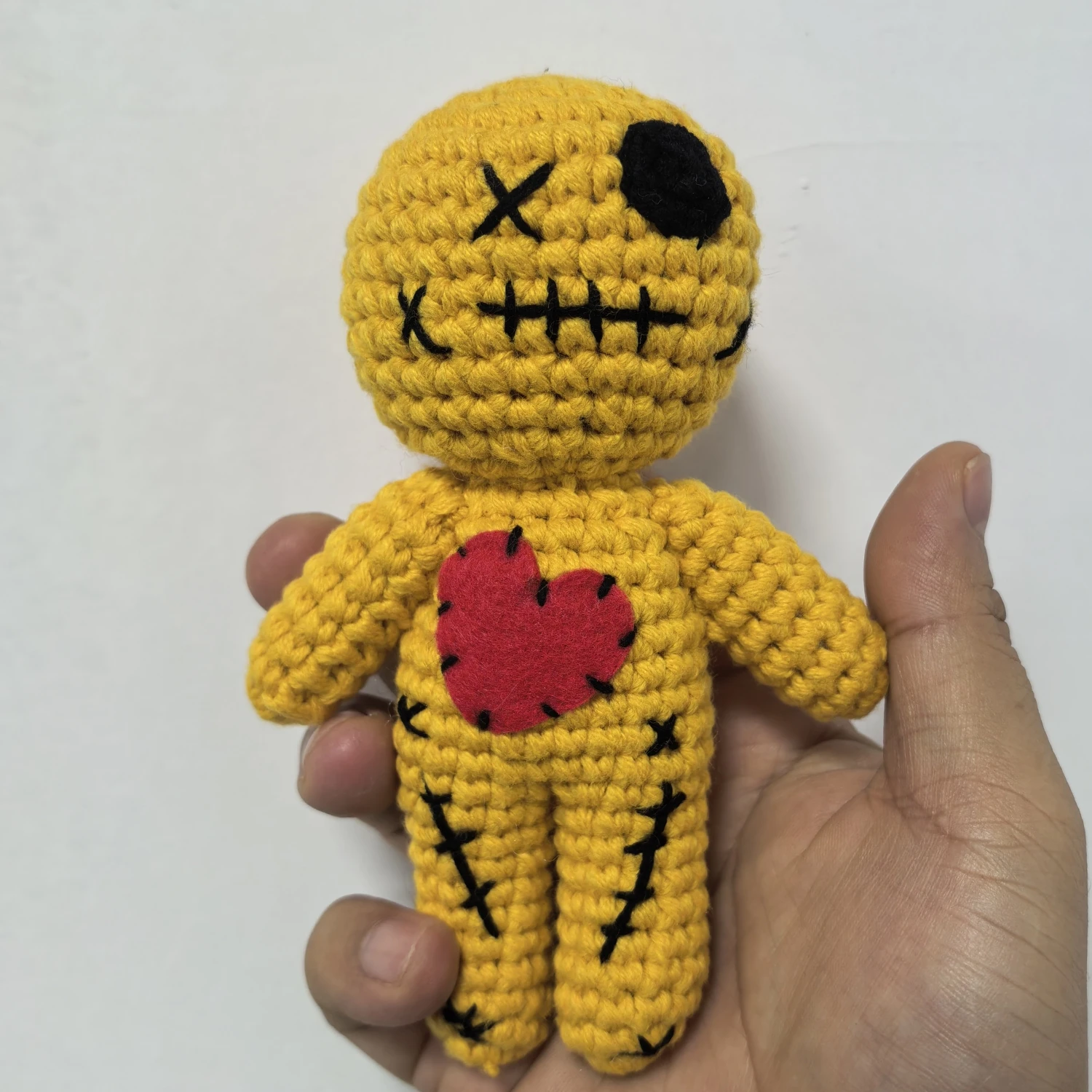 Verschiedene Farben handgemachte Thai Voodoo Puppe einzigartige gruselige Horror Party Ornament Hexerei Trick Requisiten für Halloween Weihnachten Dekor – Detail 13