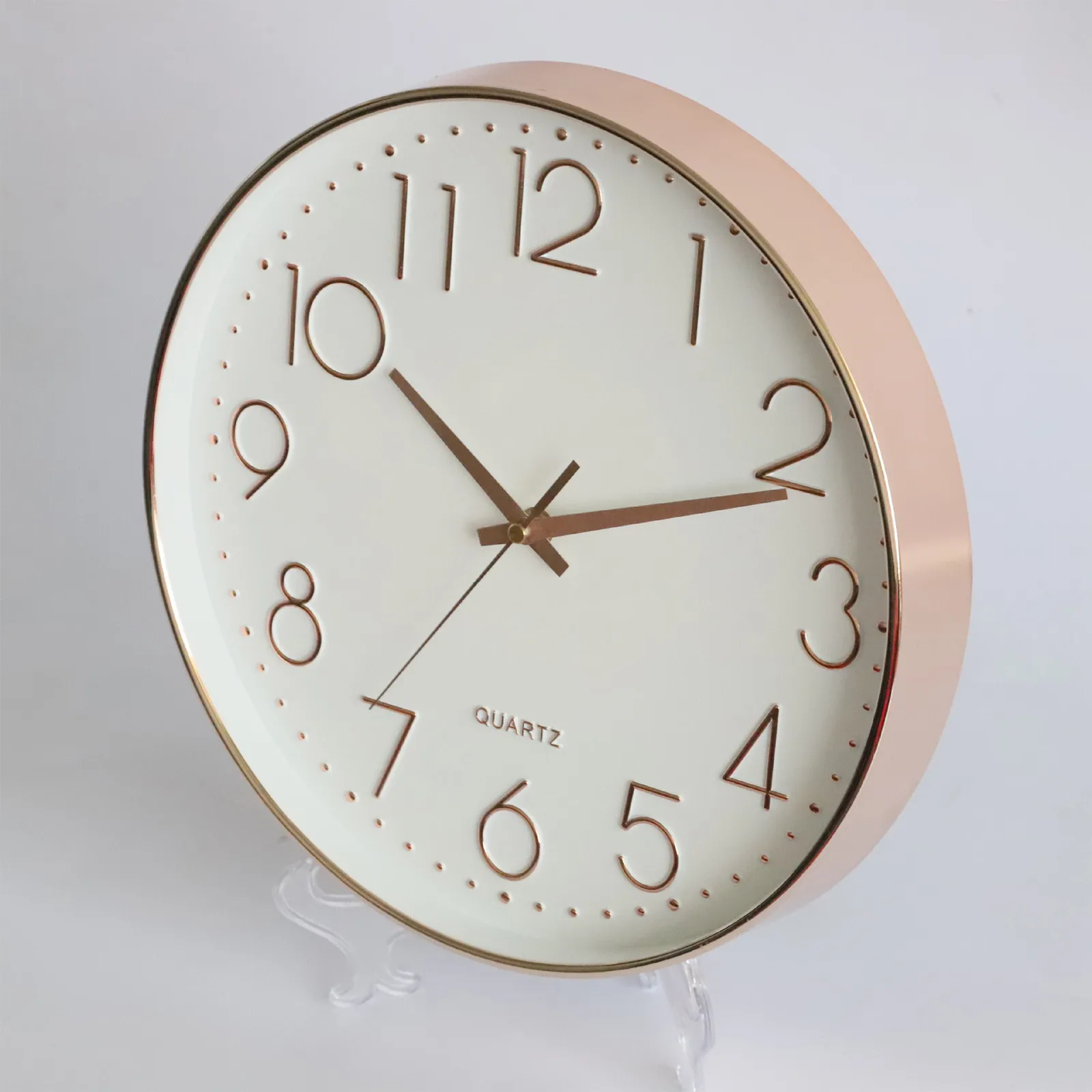 Creative Silent European Wall Clock Round Modern Simple No Ticking Silent Suitable For Office Bedroom Living Room Wall Clock