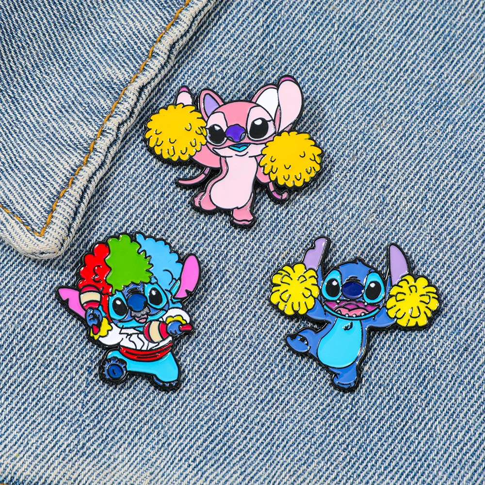 Pins Émail Disney Stitch & Angel Cheerleader Collection