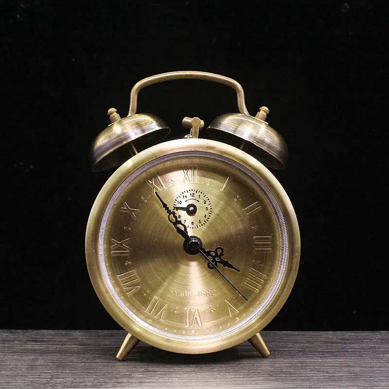 

Pure Copper Vintage Brushed Old-Fashioned Mechanical Clockwork Alarm Clock Winding Clock Clock Home Decoration