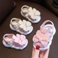 Nouvelles sandales d'été antidérapantes pour filles, avec semelles souples et Design léger, parfaites pour la plage 1