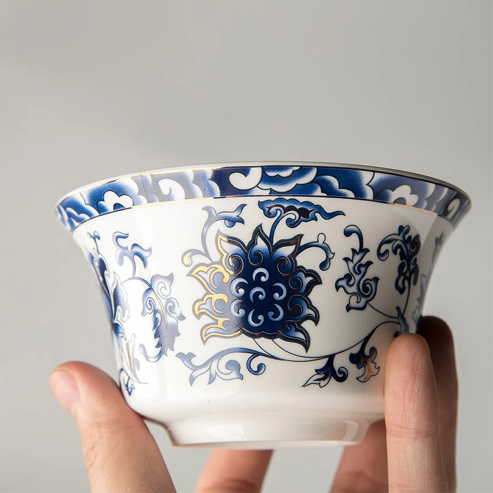 Ceramic Cups Vintage Chinese Style Tea Cup With Tray Lid Exquisite Glazed Color Blue And White Porcelain Patterned 300ml