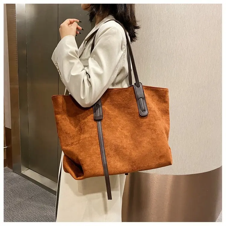 Herbst Winter Vintage Damenhandtasche Große Kapazität Wildleder Schultertasche Einfarbig Schlichte Casual Tragetasche Retro Pendler-Handtaschen – Detail 1