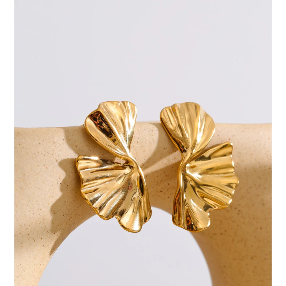 Yhpup Stainless Steel Flower Stud Earrings