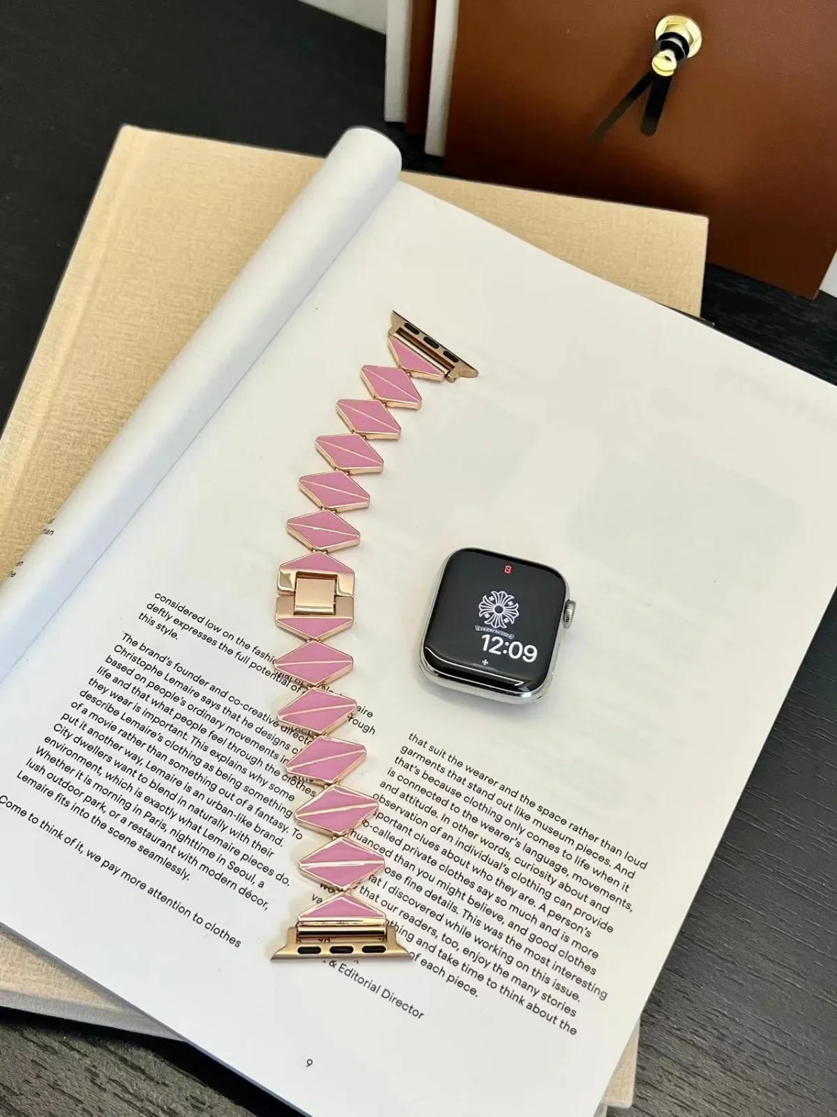 Bracelet de montre pour iWatch 42/44/45/46/49 mm 38/40/41 mm Bracelet de montre tendance en métal pour montres de la série Ultra2 Série 10/9/8/7/6/5/4/3/2/1_voghion.com