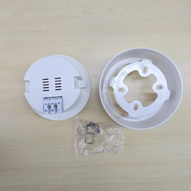 비상 조명, 보이지 않는 형태로 숨겨져 있으며, 2개의 비상 튜브 조명(Av85-265v 및 50/60hz)이 포함되어 있으며, 다양한 상황에 적합합니다.
