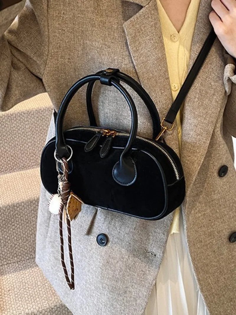 Faux Suede Retro Shoulder Bag for Women 2025 Winter Trend New Y2K Handbags Females Travel Luxury Fashion Tote Bags