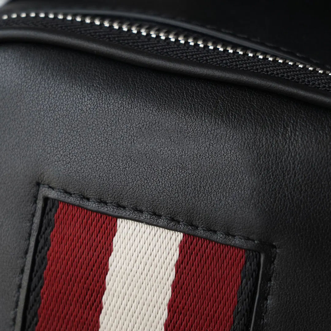 Luxury B Style Chest Bag Business Causal Striped Design Men's Bag Fashion Casual Lapa Leather Chest Bag Shoulder Bag Men's Bag