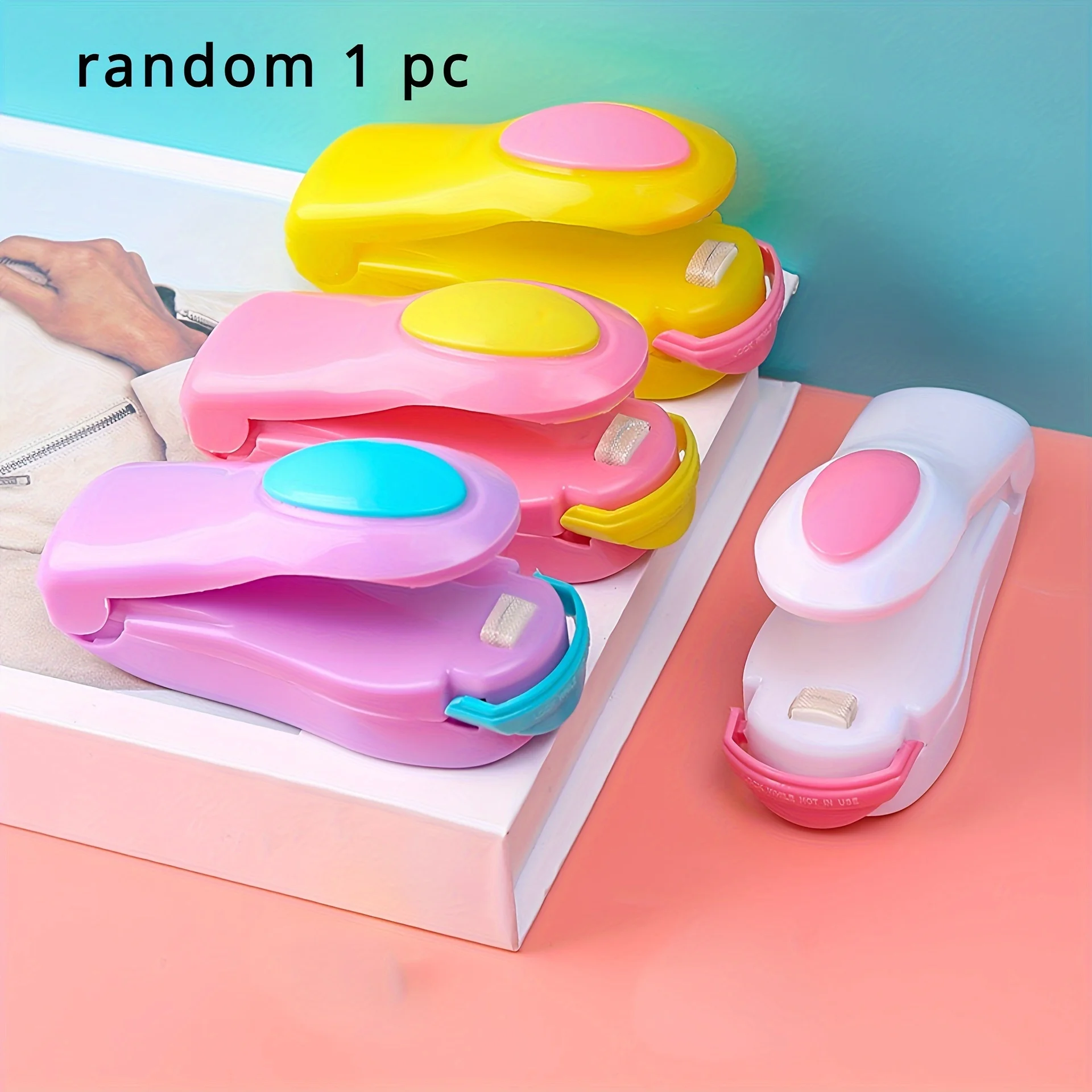 1PC Portable Handheld Heat Sealing Machine Suitable for Food, Snacks, and Plastic Bags - Convenient To Use, Suitable for Home