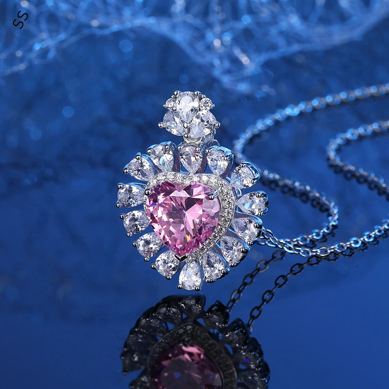 Light Luxury Love Designed Pink Heart-shaped Zircon Pendant Necklace Female Korean Style Collarbone Chain for Girlfriend