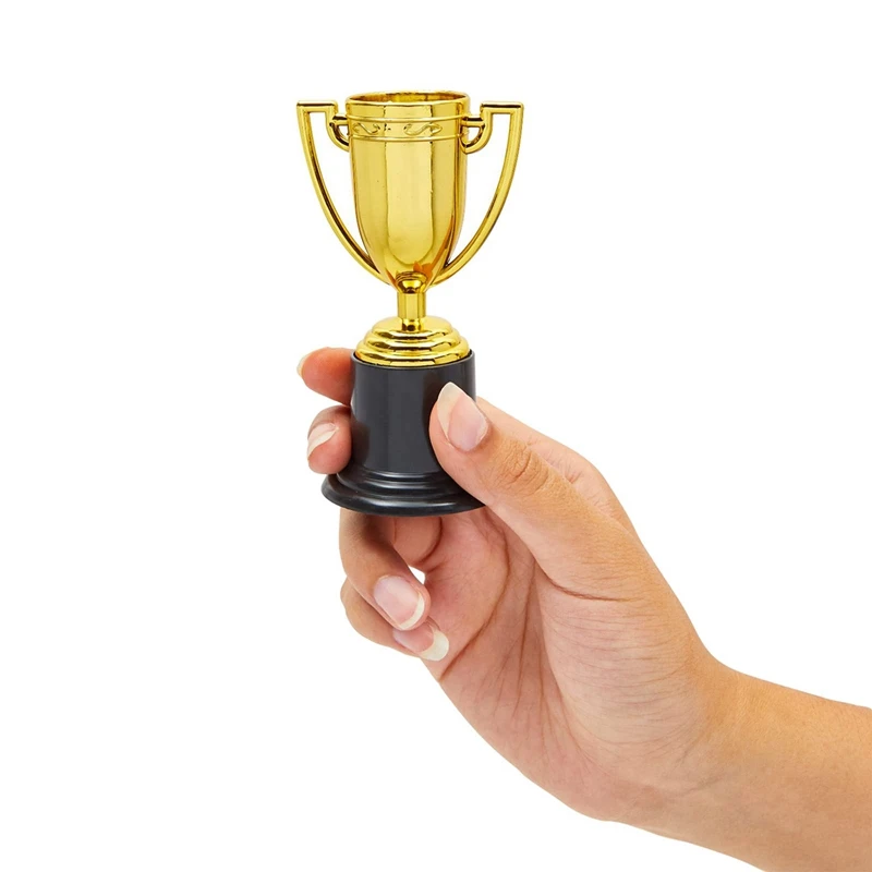 40PCS Mini Plastic Gold Cups Trophies For Party Children Early Learning Toys Prizes Children's Holiday Trophy Reward