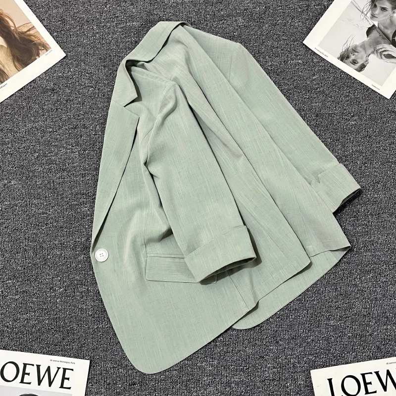 

Light green 7 minutes of sleeve thin dress suit coat in the summer of 2023 the new joker popular small suit