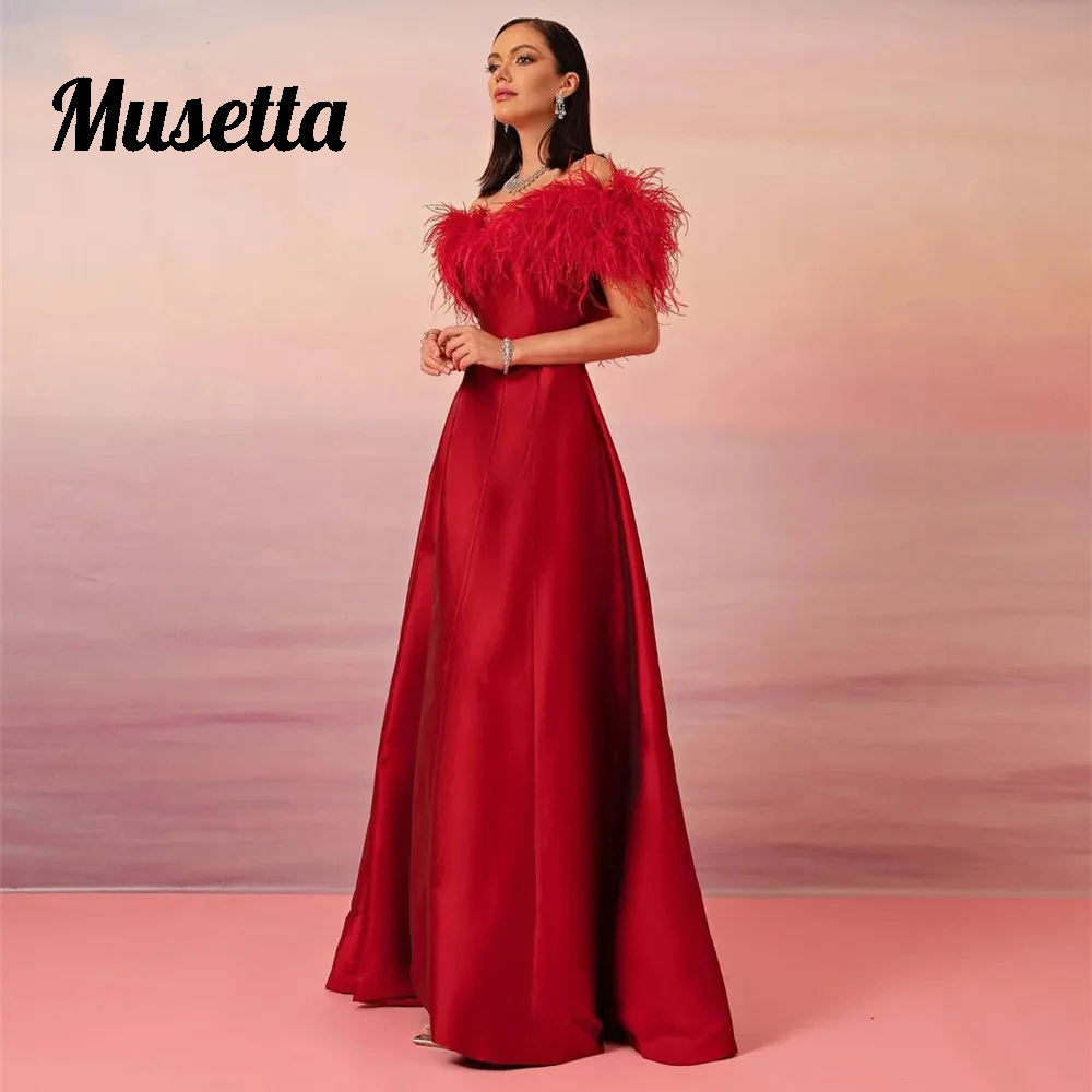 

Musetta Saudi Arabia A Line Evening Dresses Women Boat Neck Feathers Floor Length Pageant Prom Gowns Formal Party Gowns Dubai