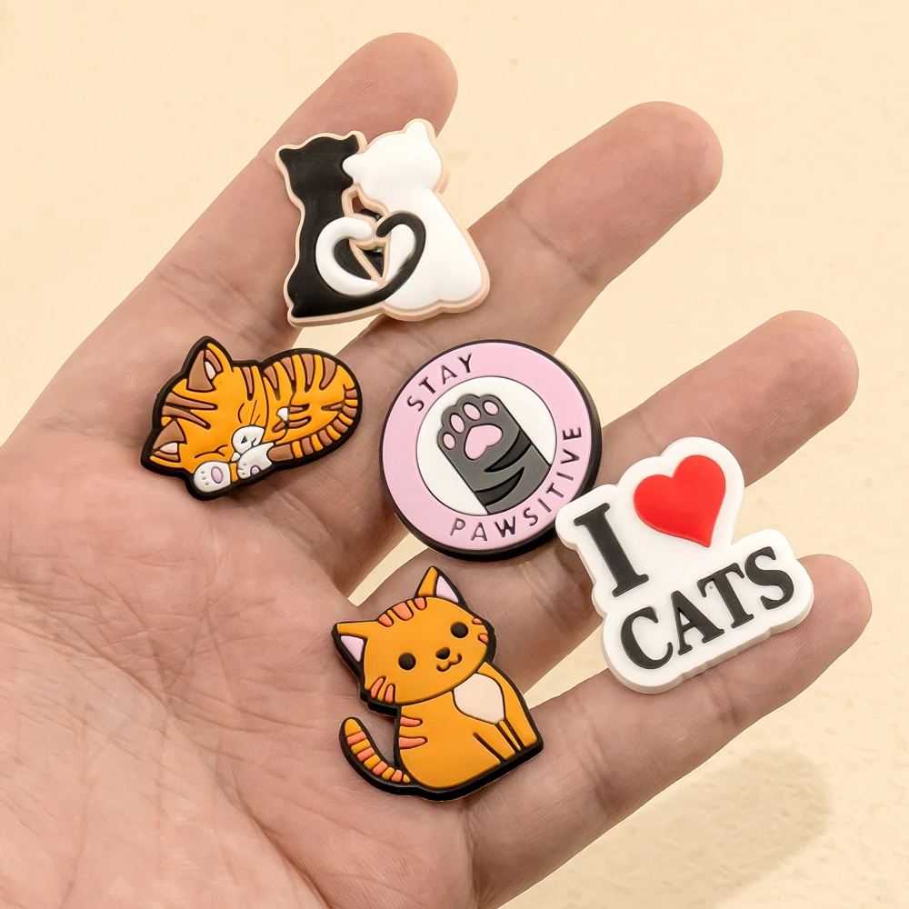 1pcs PVC Cats Shoe Charms Cute Animal Shoe Decorations Pins for Women Girls Kids Sandal Clog Buckles Black Cat Accessories Gifts shoe charms