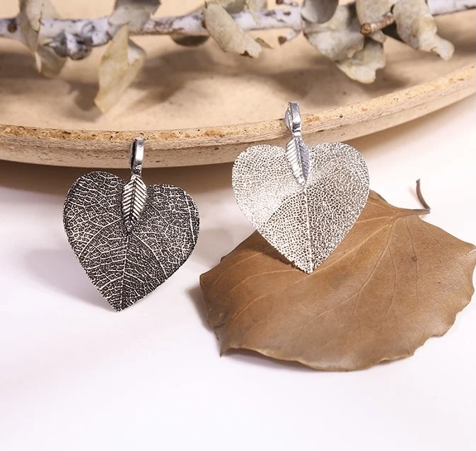 

100Pcs Natural Leaves Pendant Electroplated Heart Shape Leaf Charm Beads For DIY Making Women Jewelry Necklace Earring Accessory