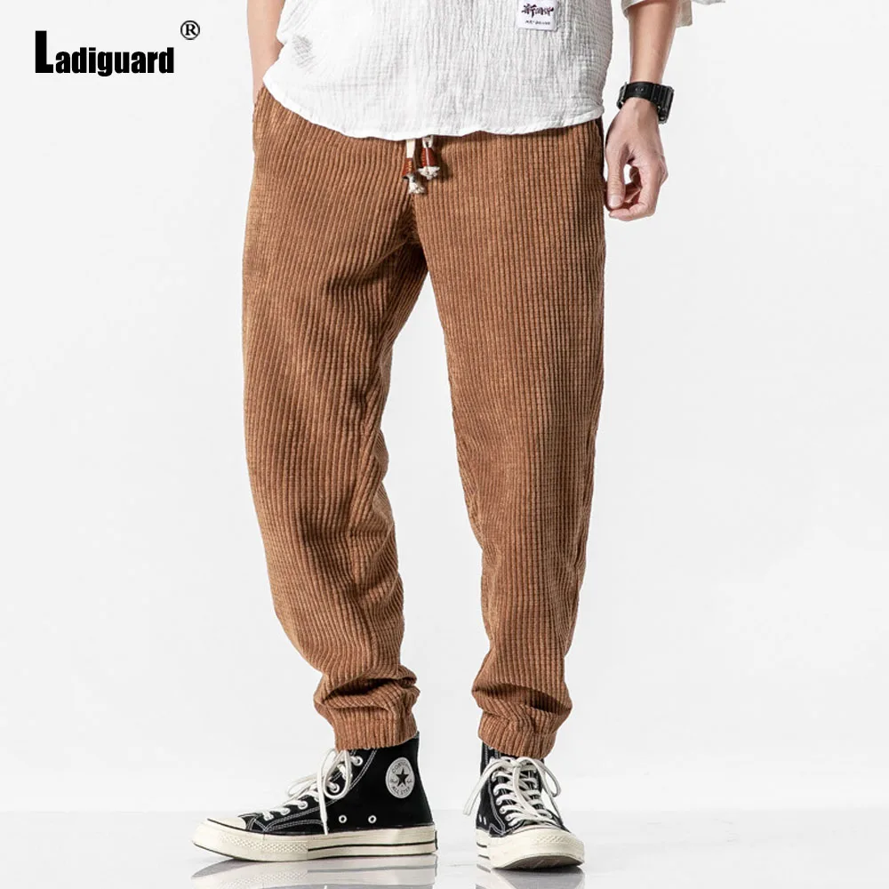 Herenmode casual cargobroek slim fit in 2024 heren effen kleur outdoor stretch overalls met grote zakken losse zachte broek regendichte trainingsbroek met, Kaki, XS Herenmode casual cargobroek slim fit in 2024 heren effen kleur outdoor stretch overalls met grote zakken losse zachte broek regendichte trainingsbroek met, Kaki, XS