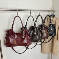 Sac fourre-tout Design de marque à la mode, nouveau sac à bandoulière rétro décontracté de grande capacité, sacs légers de luxe haut de gamme pour femmes 5