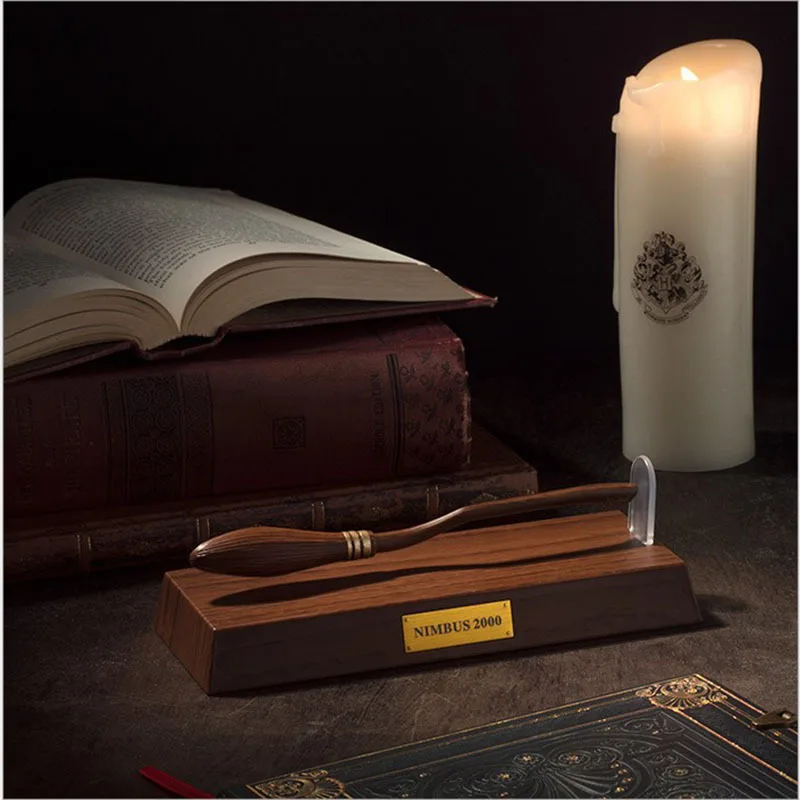 New Harry Potter Creative Ornaments Movie Periferiche Flying Broomstick Penna Sospesa Nimbus 2000 Regalo Per Gli Appassionati Di Arries