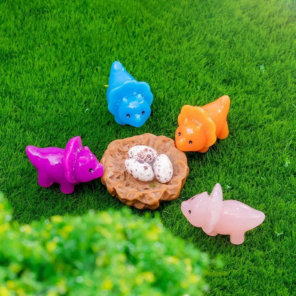 Miniature Solid Clor Small Dinosaur Creative Cartoon Micro Landscape Dinosaur Figurines Handmade Dinosaur Ornament Home Decor