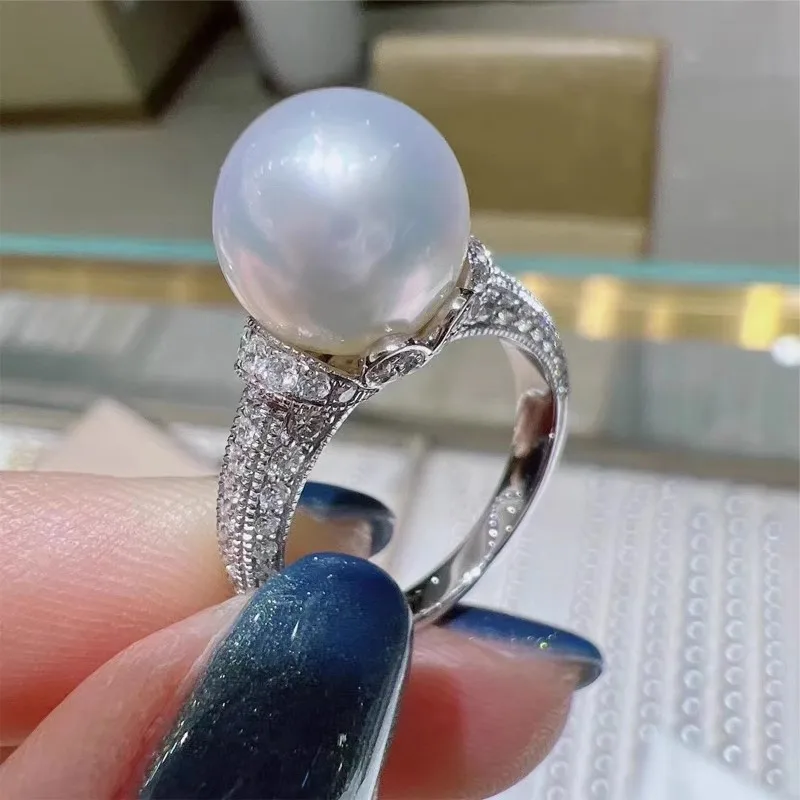 Wedding Rings Huitan Round Simulated Pearl Rings Full with Dazzling Cubic Zirconia Temperament Elegant Women Wedding Jewelry