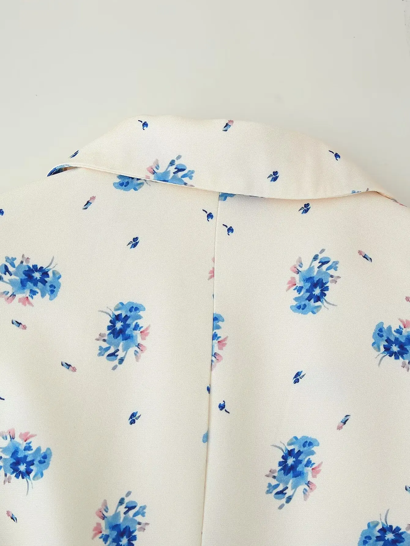 2025 Spring Autumn Lacing Up Bow Sashes Beige Floral Print Blazer Boyfriend Vintage Women Front Pockets Loose Suit Fashion Coat