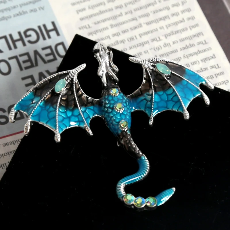 New Fly Dragon Enamel Pin Lapel Pins Brooch Jeans Badges Backpack Jewelry for Clothing Badges Decor Wedding Gift DIY Accessories