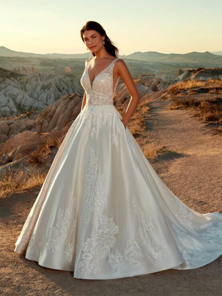 Sexy V-Neck 2023 Wedding Dress For Women With Appliques Spaghetti Straps A-Line Bridal Gown Gorgeous Backless Vestido De Novia
