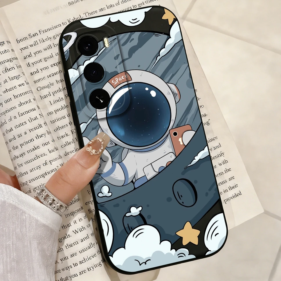 Cute Astronaut Cartoon Soft Silicone Shockproof Phone Case in Smooth Finish