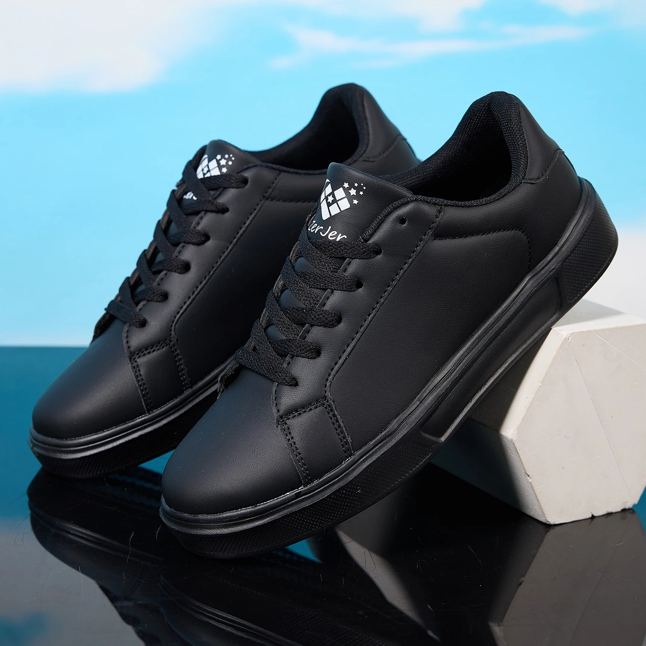ZERJER Men's White/Black Casual Leather Sneakers, Low Top Lace-Up Skate Shoes, Comfortable Walking Footwear 6