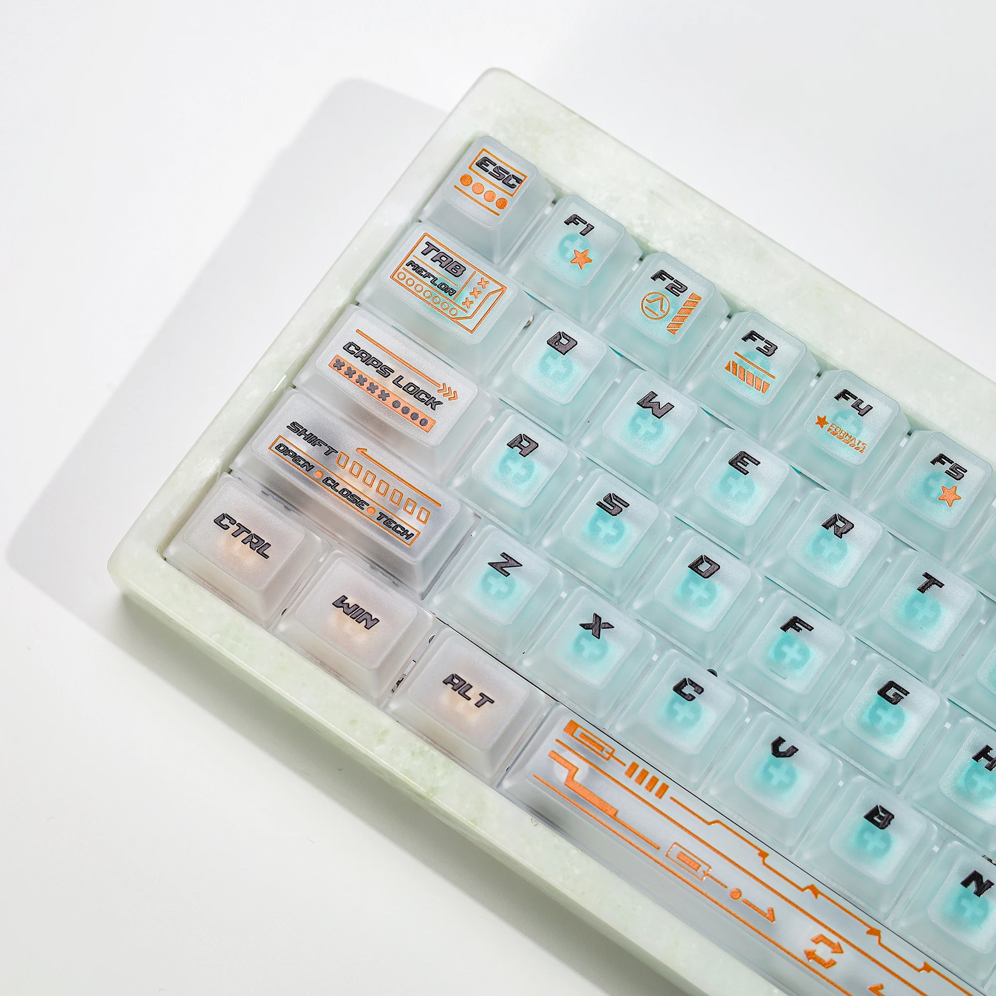 KBDiy Tastenkappe im Cyberpunk-Stil, ISO, weiß, matt, durchscheinend, Kirschprofil, UV-Druck, PC-Tastenkappen für 60 mechanische Gaming-Tastaturen – Detail 12
