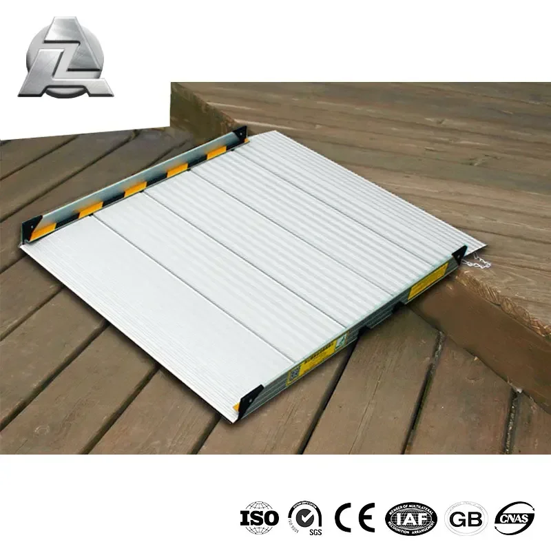 560L x 750W Aluminium Loading Ramp Portable Folding Wheelchair Scooter Van Disabled Access Motorcycle Ramps 560*750*55mm