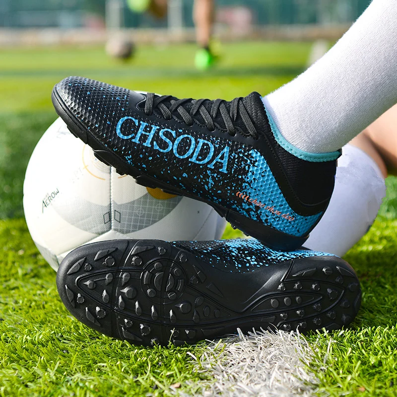New Original Men's Football Shoes Anti-Slip Teenagers Indoor Soccer Shoes Professional Soccer Cleats Men Football Boots Sneakers