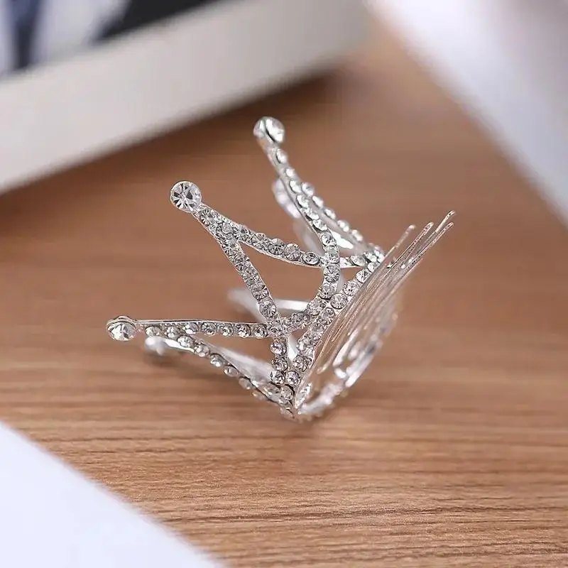 Fashion Luxury Silver Design Girl Crown Suitable Children Brithday Princess Crown Pretty Shiny Hair Ornament Versatile Hair Band
