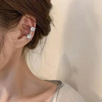 Boucles d'oreilles élégantes en zircon brillant, clips d'oreilles réglables sans perçage pour femmes, à porter au quotidien, pour les fêtes, les banquets, bijoux cadeaux, nouvelle mode 2