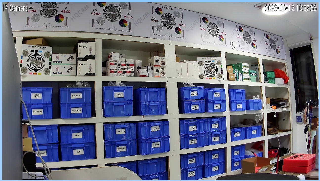 Lente interna della mini telecamera IP ed esempio di immagine